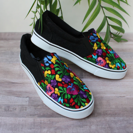 Hardfell | Fashionable sneakers with colorful flower design