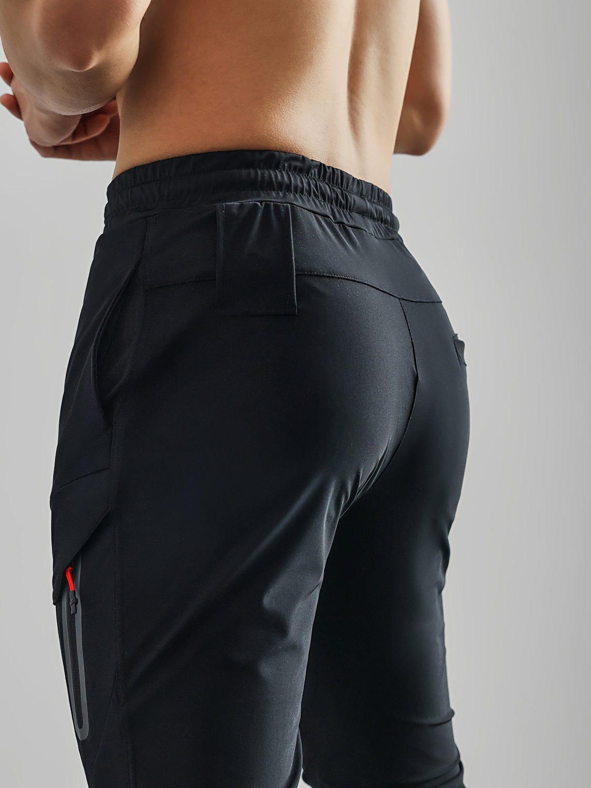 Hardfell | Dynamic performance jogging pants with pocket detail