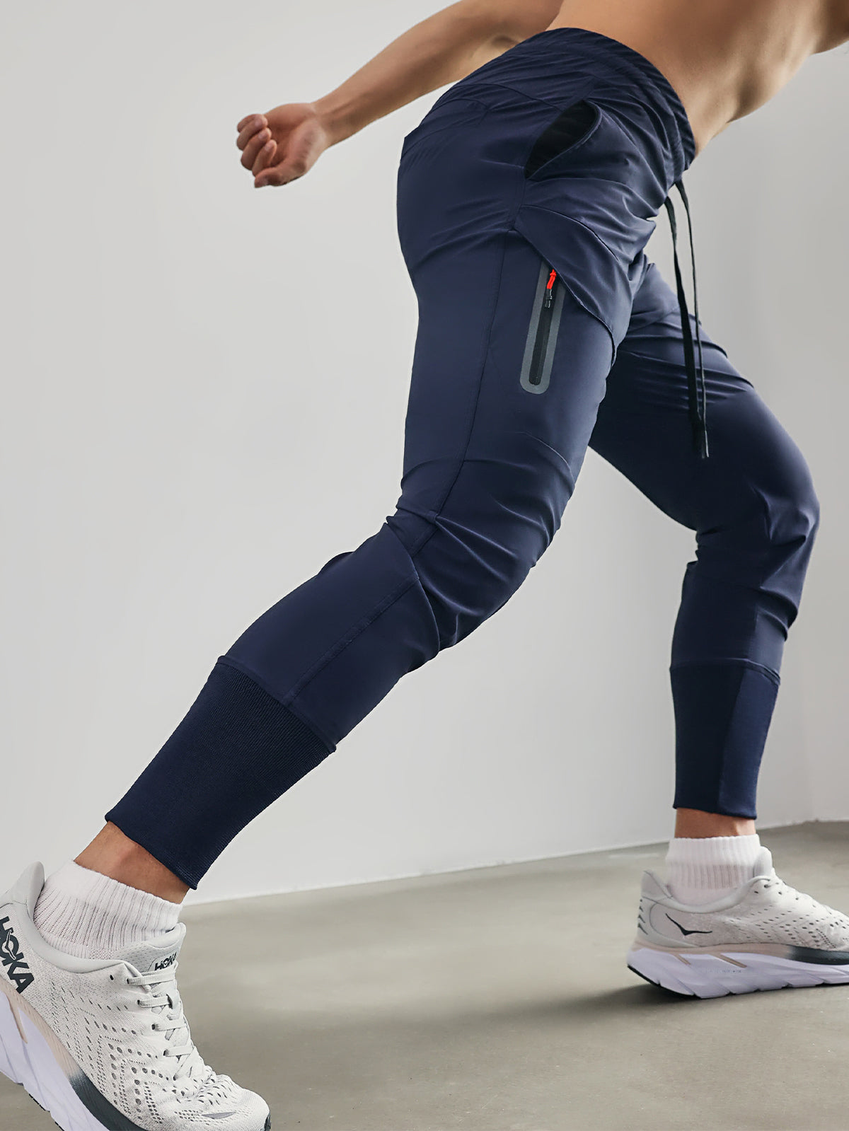 Hardfell | Dynamic performance jogging pants with pocket detail