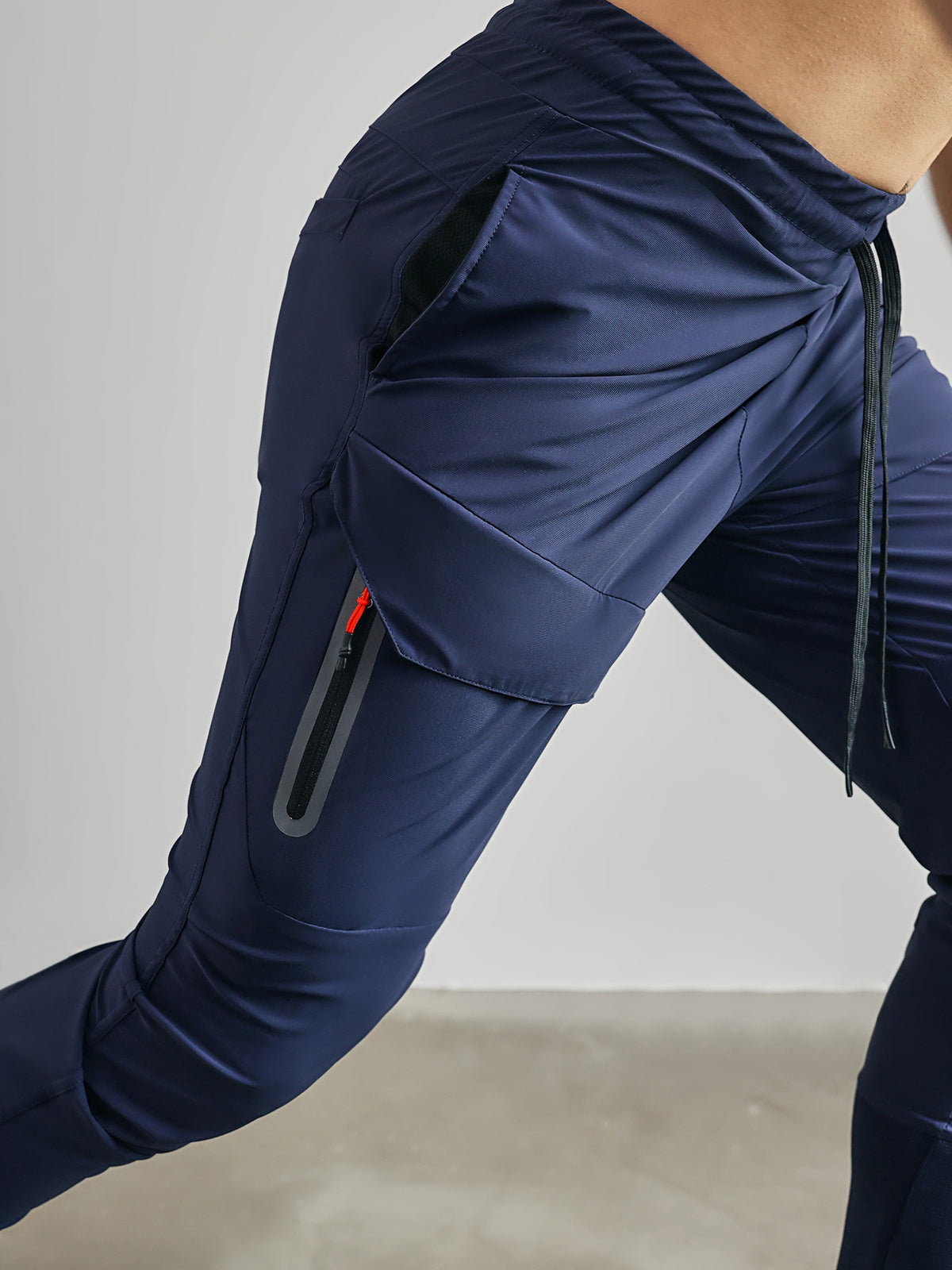 Hardfell | Dynamic performance jogging pants with pocket detail