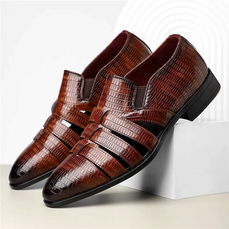 Hardfell | Crest leather sandals