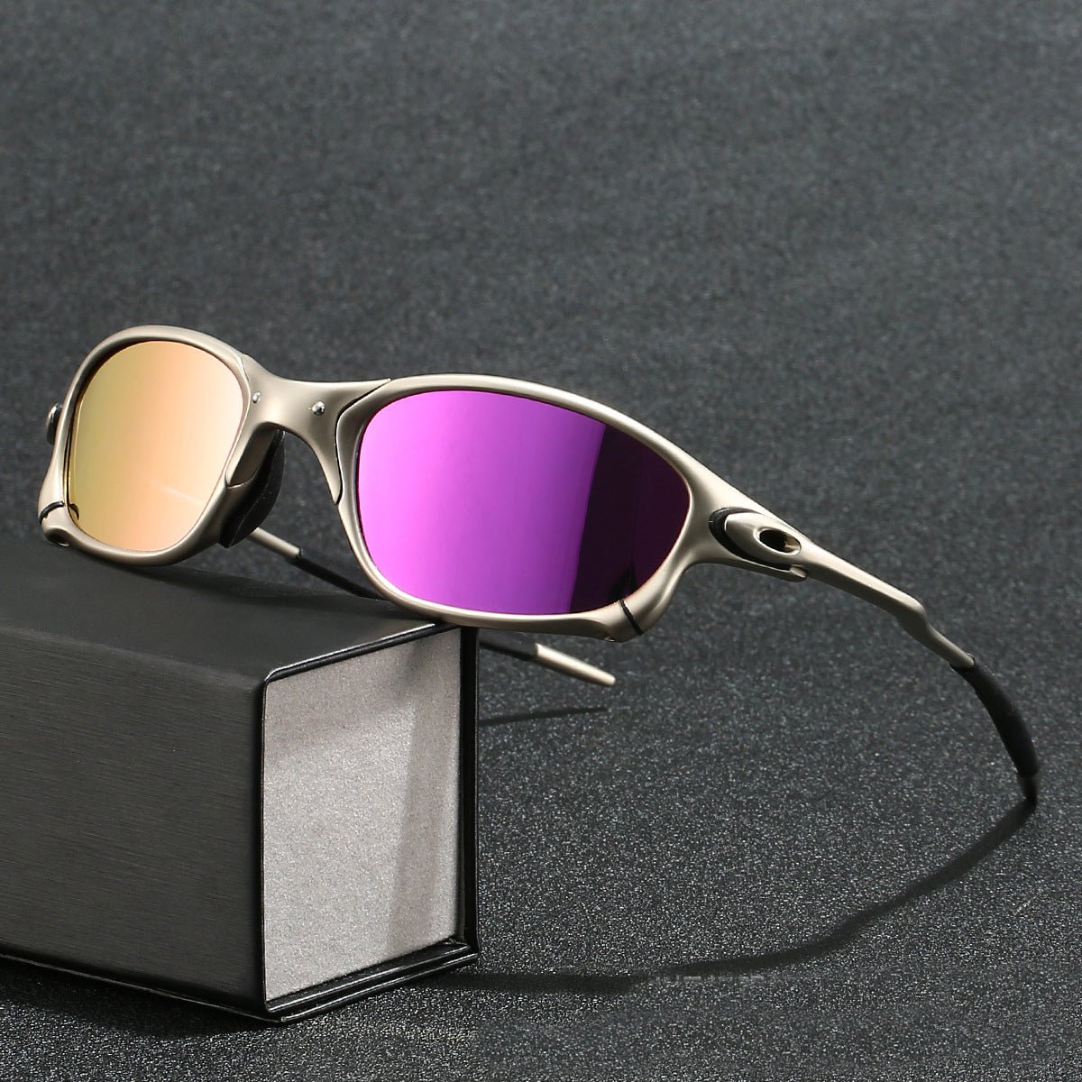 Hardfell | Rains Silver Streak sunglasses