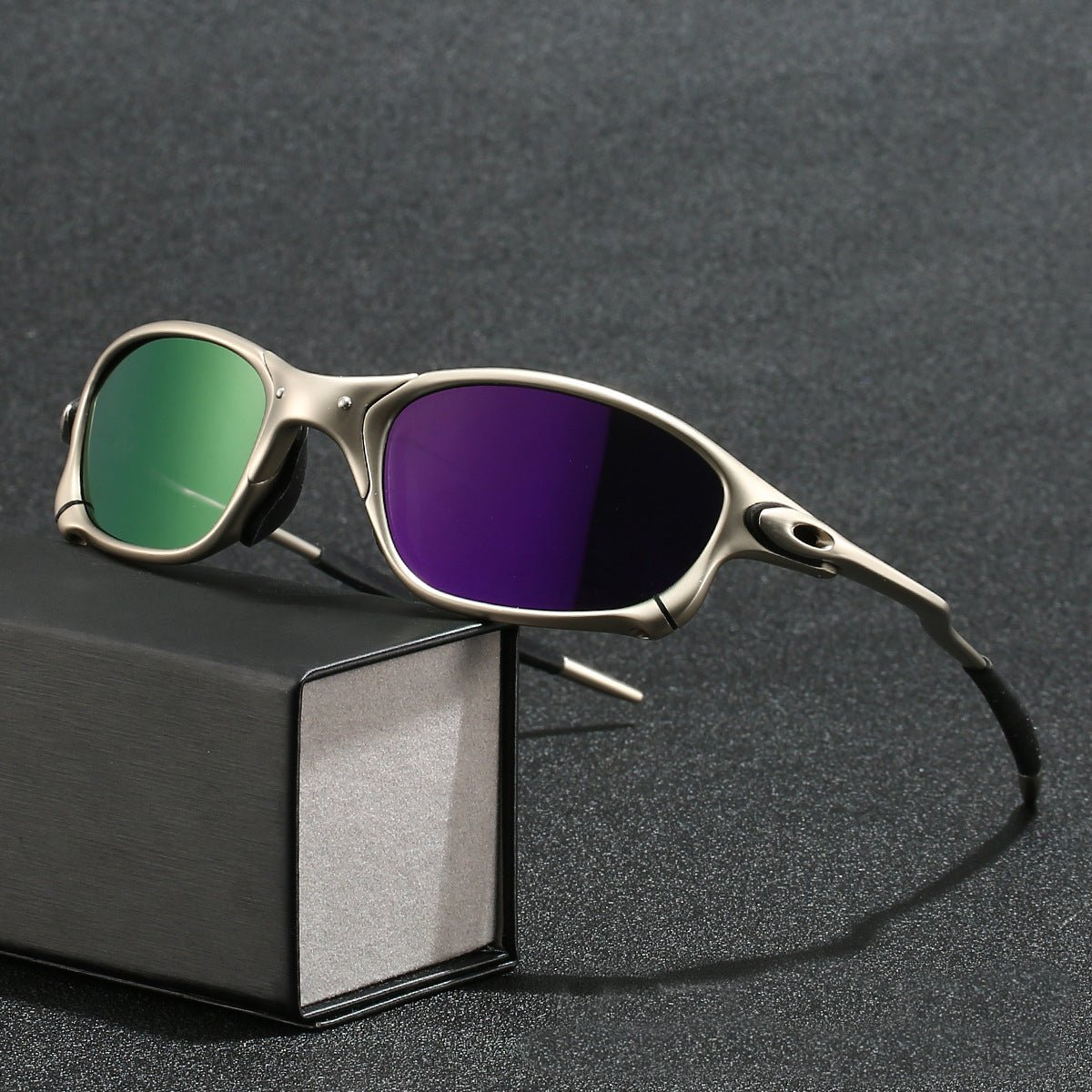 Hardfell | Rains Silver Streak sunglasses